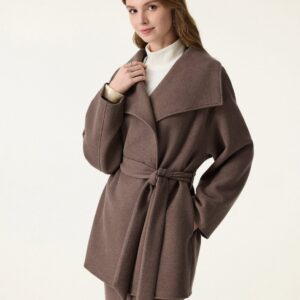 Wickelmantel mit Gürtel und abnehmbarem Kragen