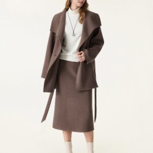 Alternative view of 2-teiliges Set: Wickelmantel mit Gürtel und wandelbarem Kragen & figurformender A-Linien-Schlupfrock (Midi-Länge).