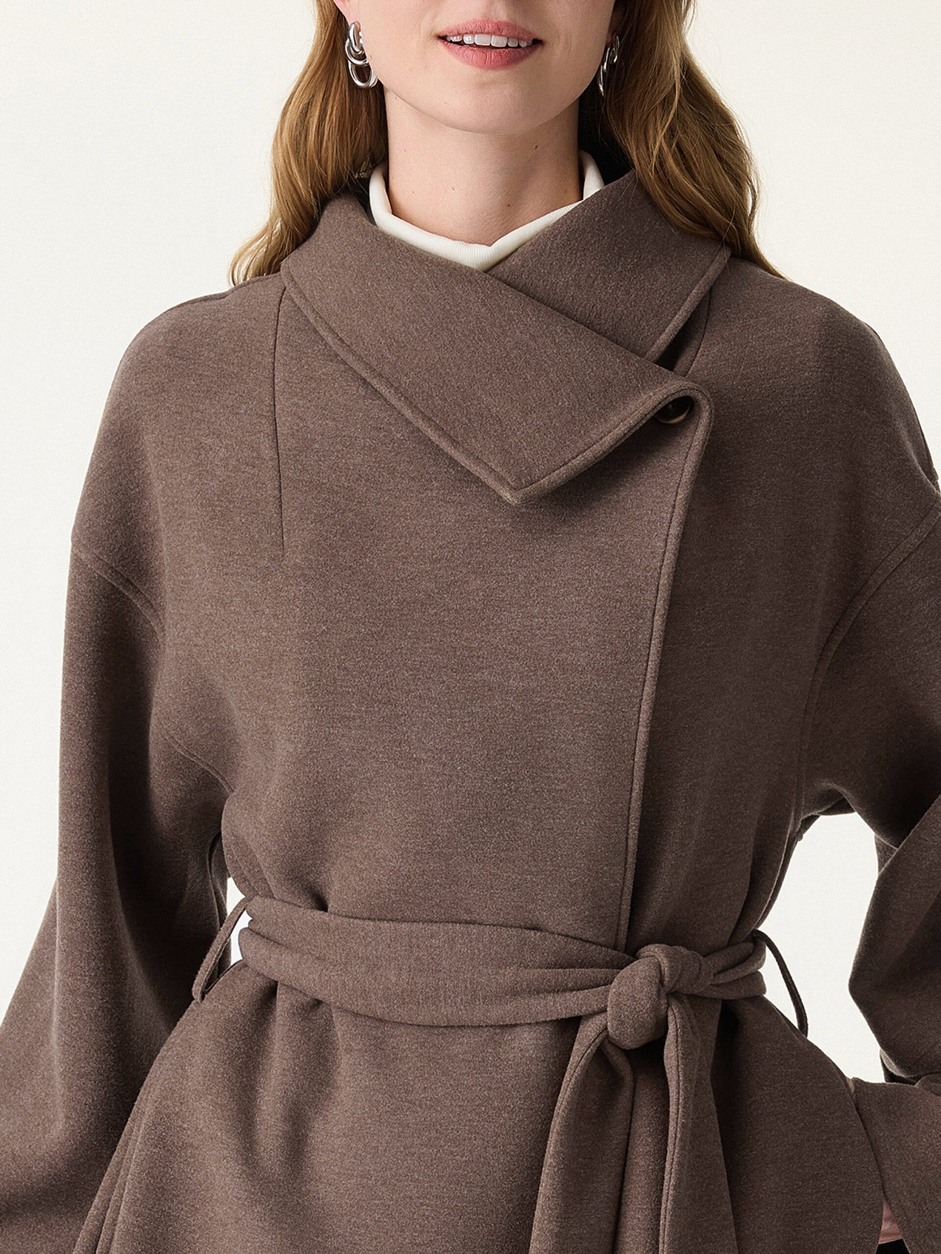 Wickelmantel mit Gürtel und abnehmbarem Kragen - Image 5