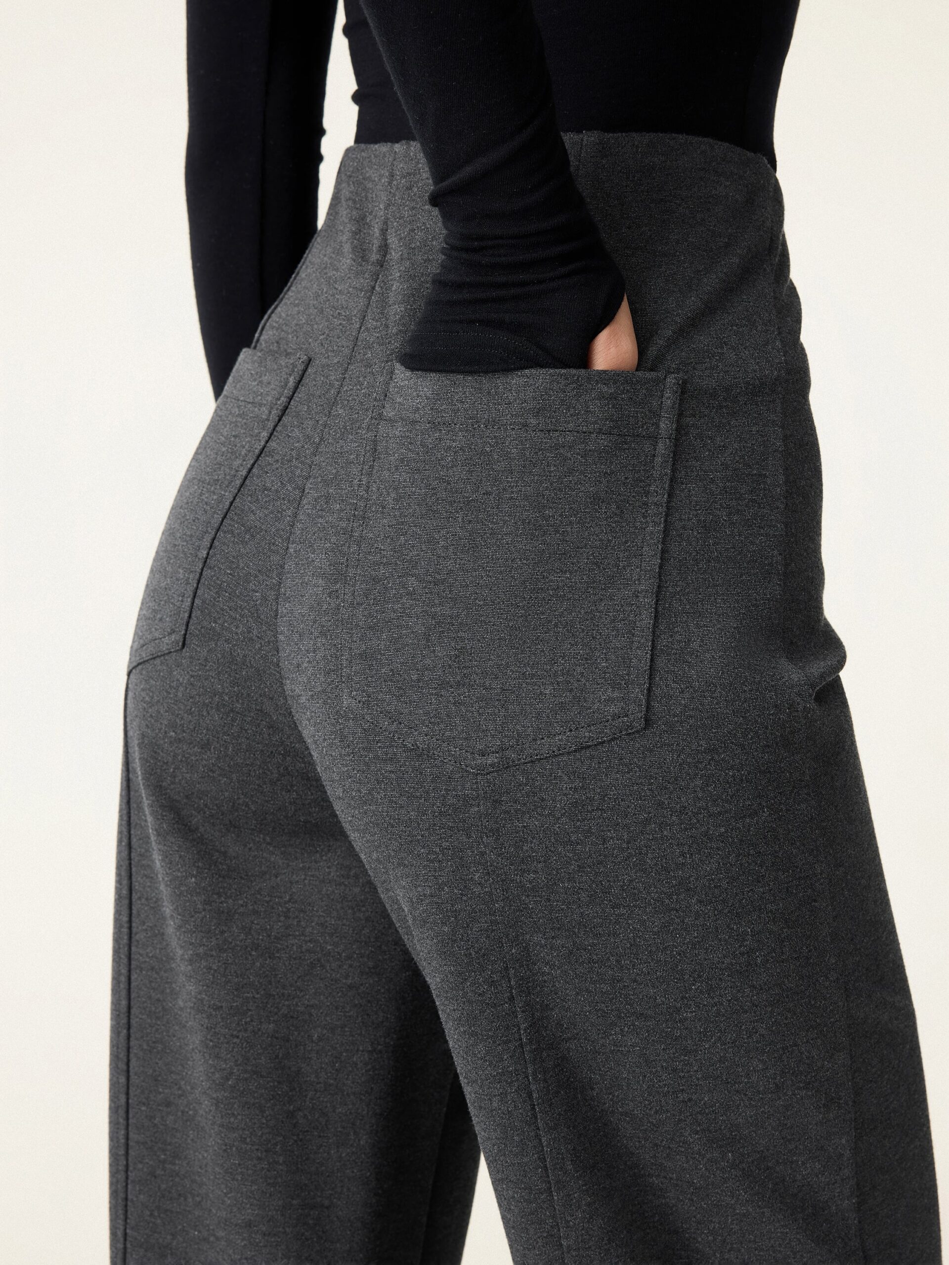Stretch-Ponte-Hose mit hohem Bund, geradem Bein und Taschen - Image 2